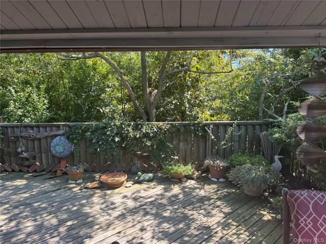 780 Surf Road, Corneille Estates, NY 11770