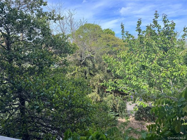 780 Surf Road, Corneille Estates, NY 11770