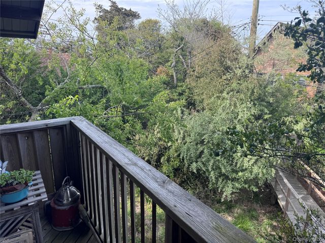 780 Surf Road, Corneille Estates, NY 11770