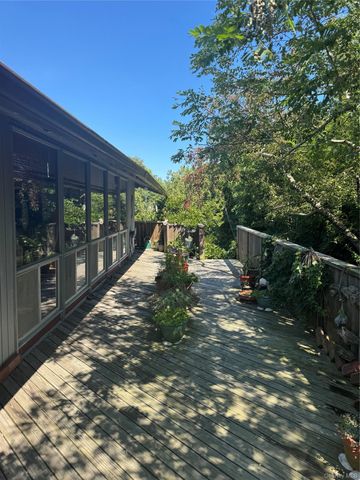 780 Surf Road, Corneille Estates, NY 11770