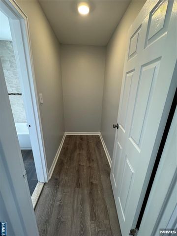 325 Essex Street E, Hackensack, NJ 07601