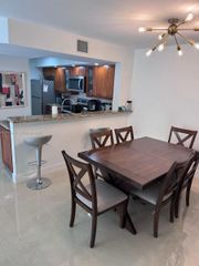 18860 NW 57th Ave 208, Hialeah, FL 33015