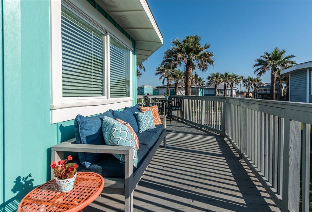 1923 S 11th St 2, Port Aransas, TX 78373 — photo 4