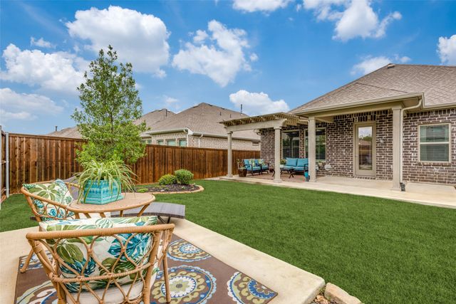 3909 Sunflower Drive, Aubrey, TX 76227