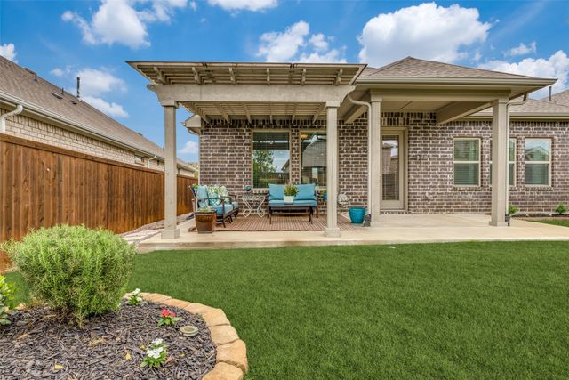 3909 Sunflower Drive, Aubrey, TX 76227