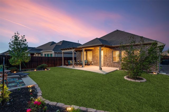 3909 Sunflower Drive, Aubrey, TX 76227