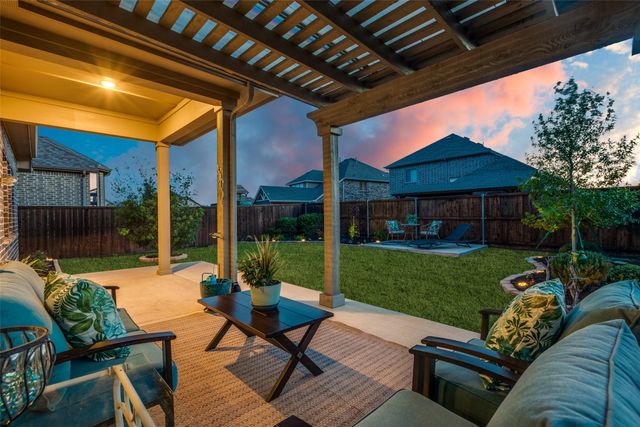 3909 Sunflower Drive, Aubrey, TX 76227