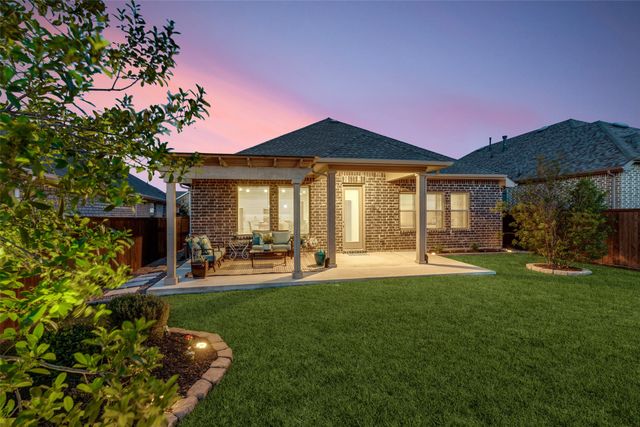 3909 Sunflower Drive, Aubrey, TX 76227