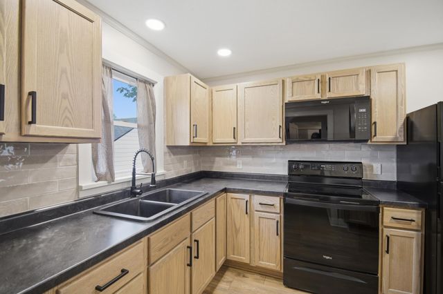 605 9th Avenue SW, Austin, MN 55912