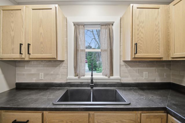 605 9th Avenue SW, Austin, MN 55912