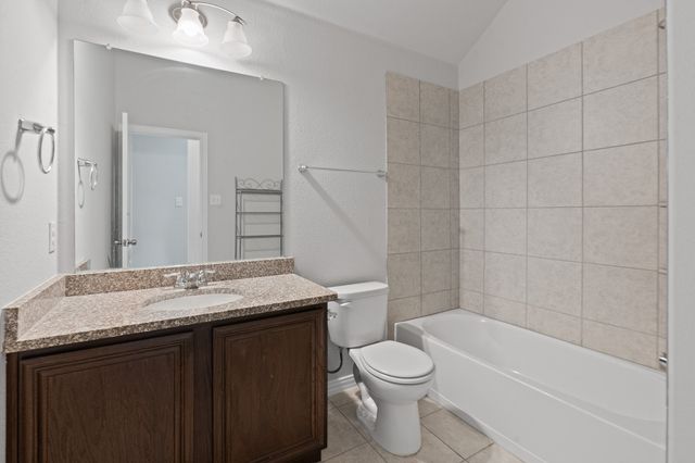 466 Rockaway Drive, Midlothian, TX 76065