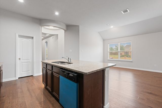 466 Rockaway Drive, Midlothian, TX 76065