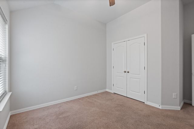 466 Rockaway Drive, Midlothian, TX 76065