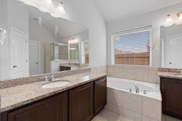 466 Rockaway Drive, Midlothian, TX 76065