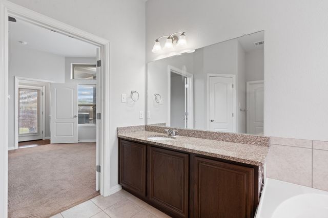 466 Rockaway Drive, Midlothian, TX 76065