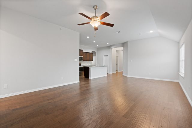 466 Rockaway Drive, Midlothian, TX 76065