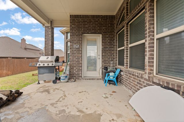 466 Rockaway Drive, Midlothian, TX 76065