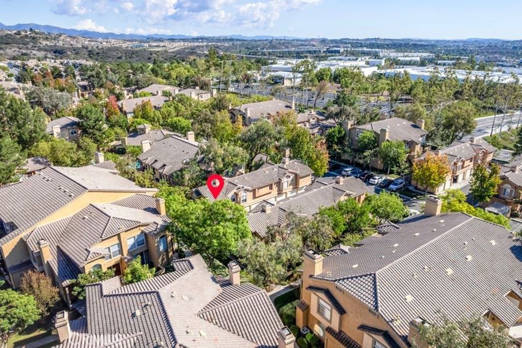 19431 Rue De Valore 8A, Lake Forest, CA 92610 — photo 2