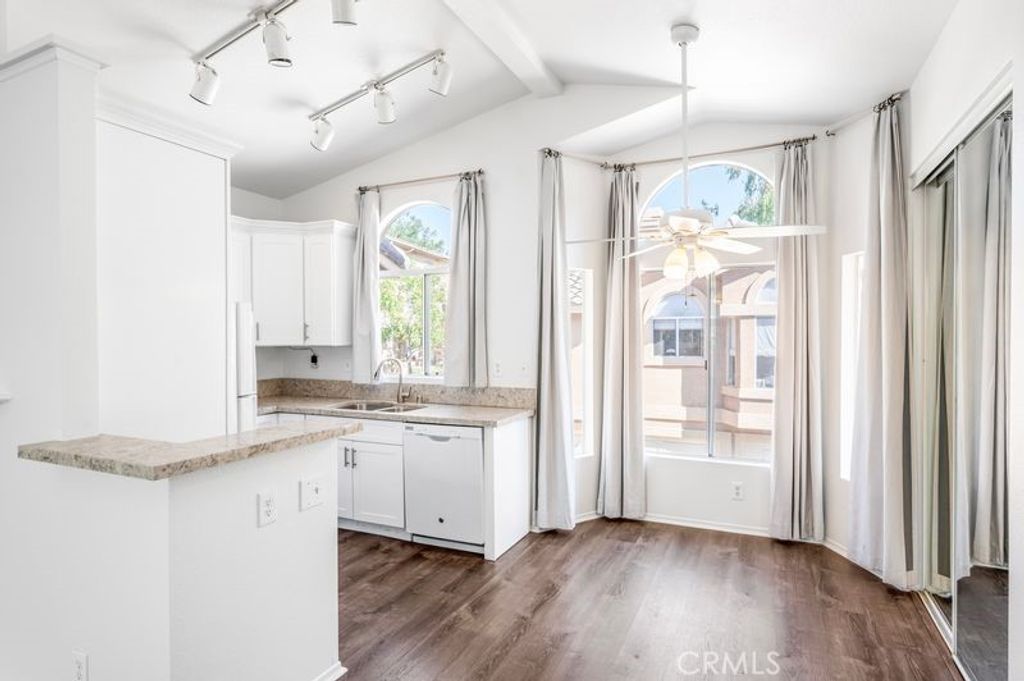 19431 Rue De Valore 8A, Lake Forest, CA 92610 — photo 3