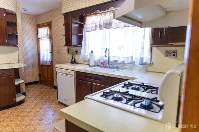 128 CLIFFORD Street, South Plainfield, NJ 08070