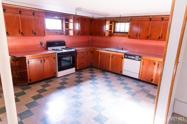 128 CLIFFORD Street, South Plainfield, NJ 08070