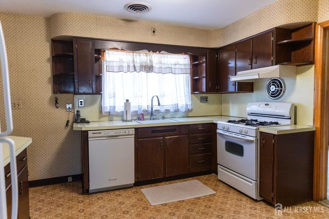 128 CLIFFORD Street, South Plainfield, NJ 08070