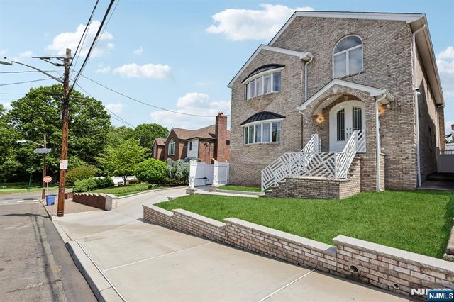 11 Linden Avenue, Kearny, NJ 07032