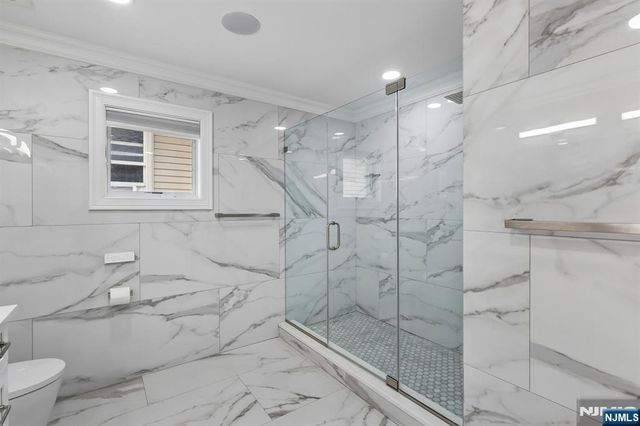 11 Linden Avenue, Kearny, NJ 07032