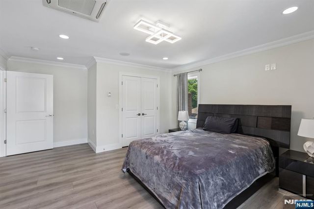 11 Linden Avenue, Kearny, NJ 07032
