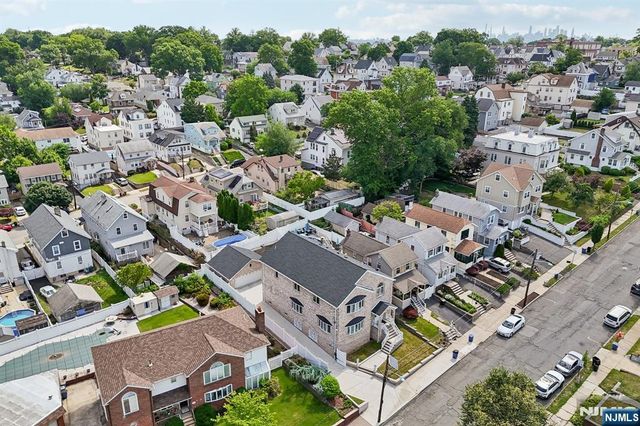 11 Linden Avenue, Kearny, NJ 07032