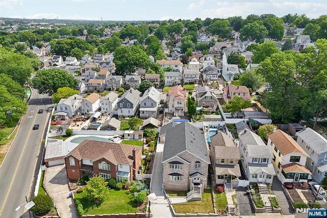 11 Linden Avenue, Kearny, NJ 07032