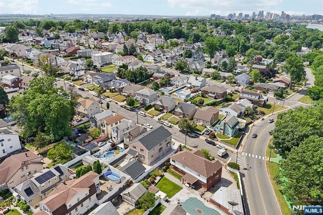 11 Linden Avenue, Kearny, NJ 07032