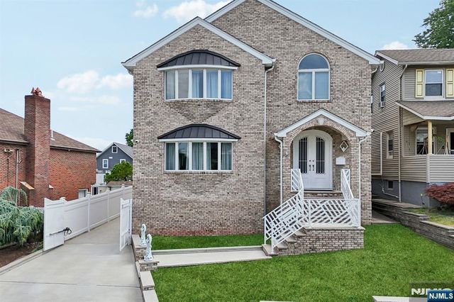 11 Linden Avenue, Kearny, NJ 07032