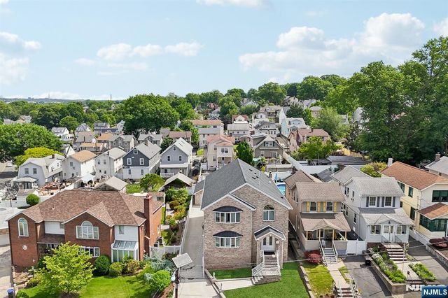 11 Linden Avenue, Kearny, NJ 07032