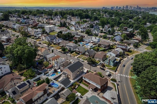 11 Linden Avenue, Kearny, NJ 07032
