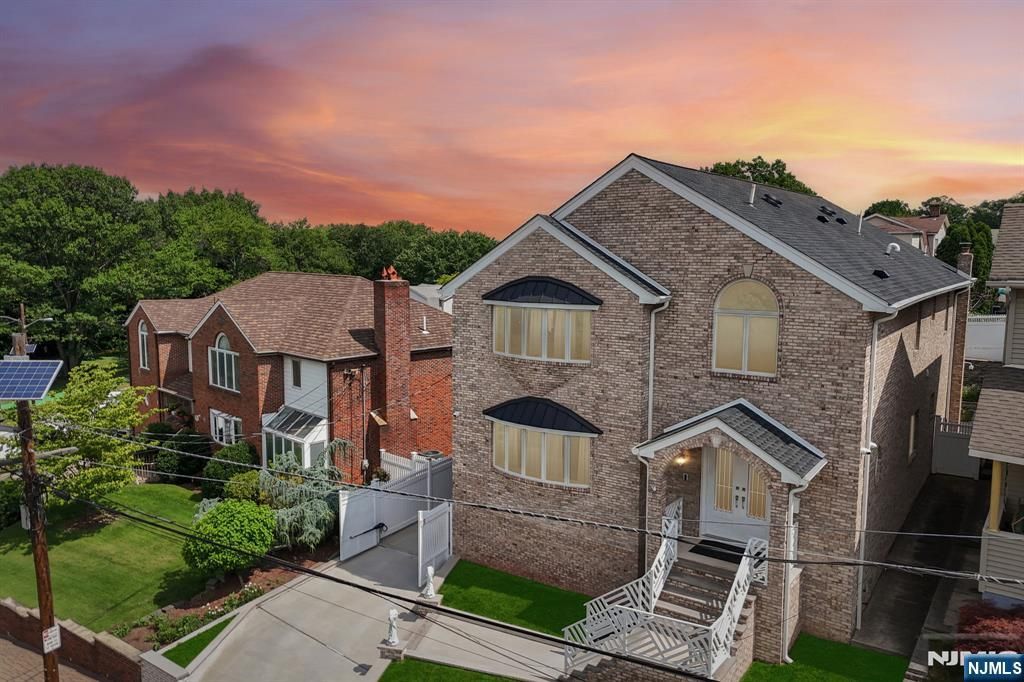 11 Linden Avenue, Kearny, NJ 07032