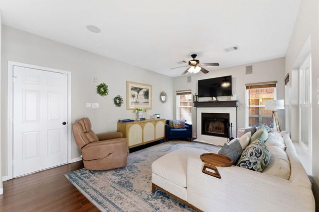 31 N Pathfinders Circle, The Woodlands, TX 77381