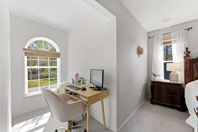 31 N Pathfinders Circle, The Woodlands, TX 77381