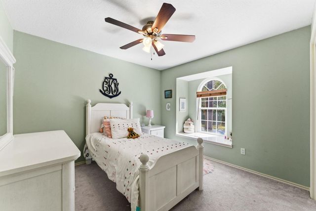 31 N Pathfinders Circle, The Woodlands, TX 77381