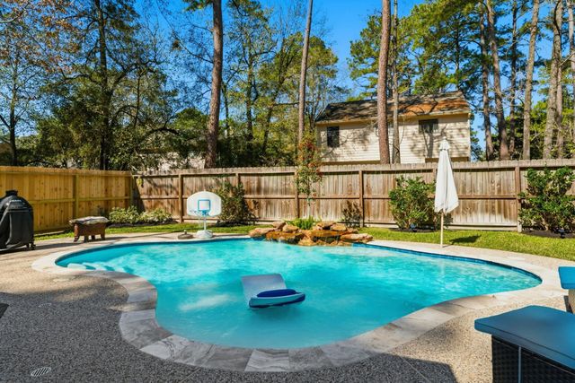 31 N Pathfinders Circle, The Woodlands, TX 77381