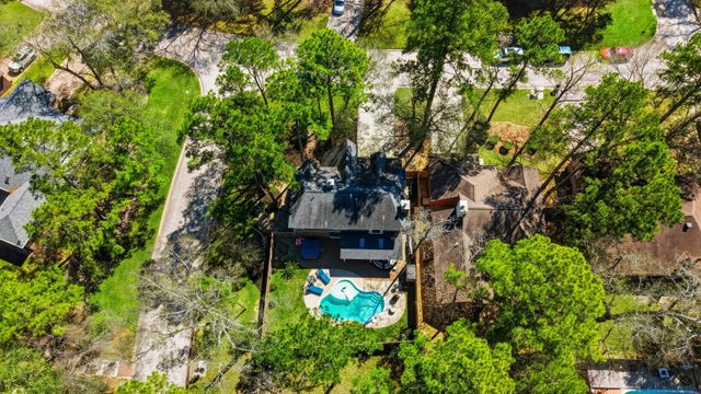 31 N Pathfinders Circle, The Woodlands, TX 77381