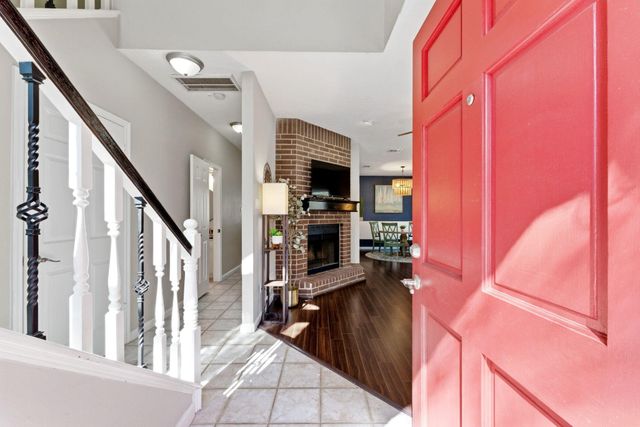 31 N Pathfinders Circle, The Woodlands, TX 77381