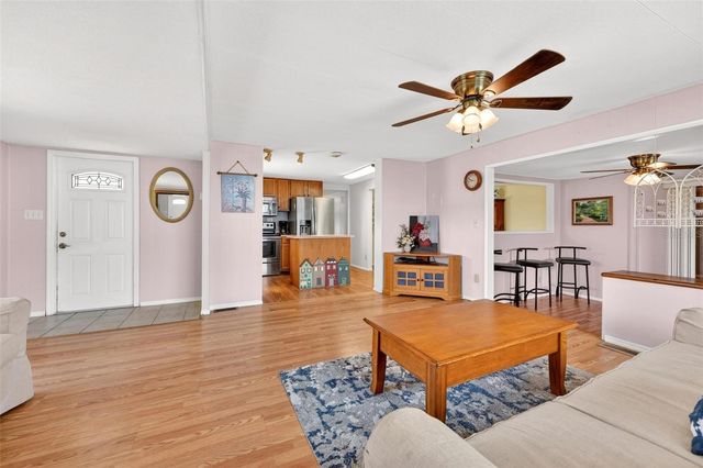 31643 HOWARD STREET, Tavares, FL 32778