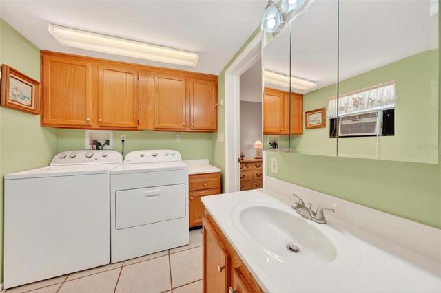 31643 HOWARD STREET, Tavares, FL 32778