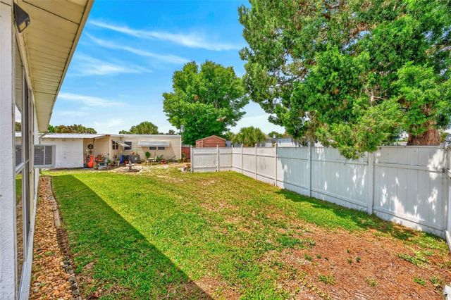 31643 HOWARD STREET, Tavares, FL 32778