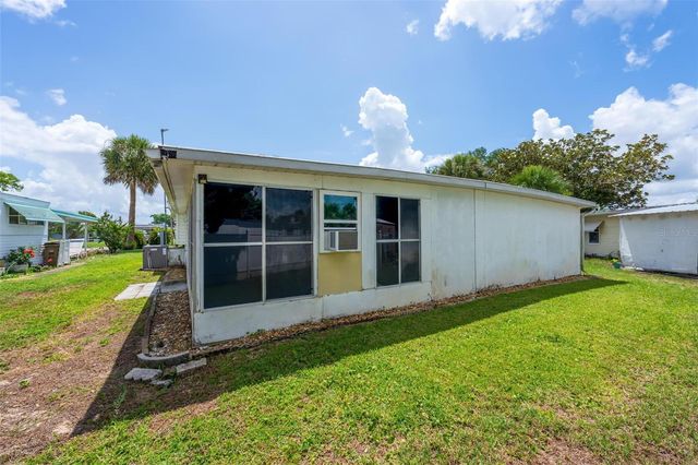 31643 HOWARD STREET, Tavares, FL 32778
