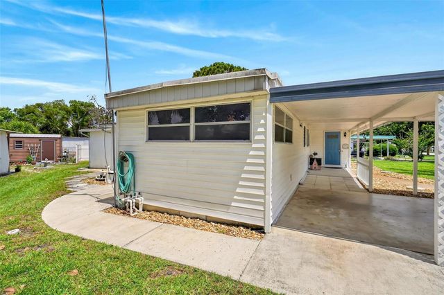 31643 HOWARD STREET, Tavares, FL 32778