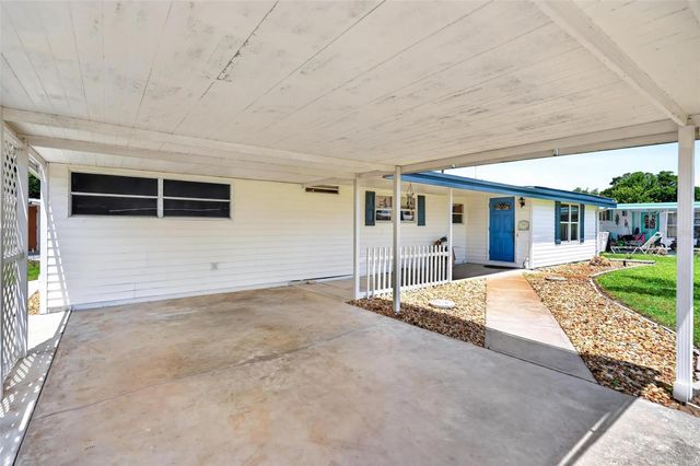 31643 HOWARD STREET, Tavares, FL 32778