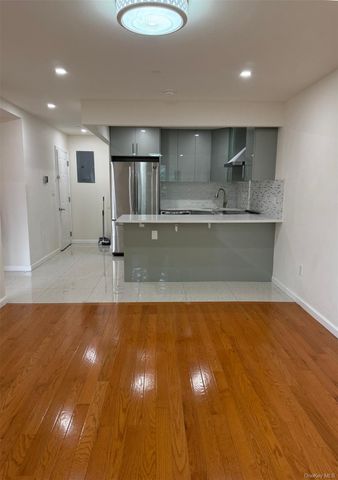 756 40th St 2R, Brooklyn, NY 11232