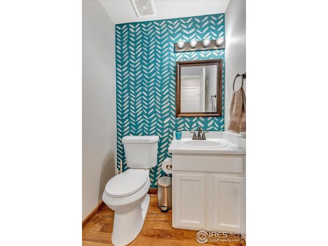 5427 Fox Run Blvd, Longmont, CO 80504